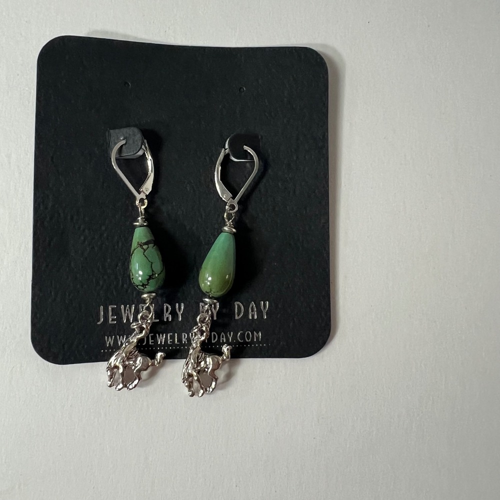 Jewelry By Day Pendleton Round Up Turquoise Round Teardrop Horse Earrings 2" NIP